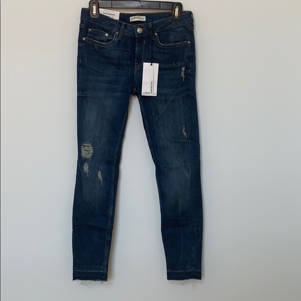 NWT Zara raw edge hem dark wash skinny jean sz6